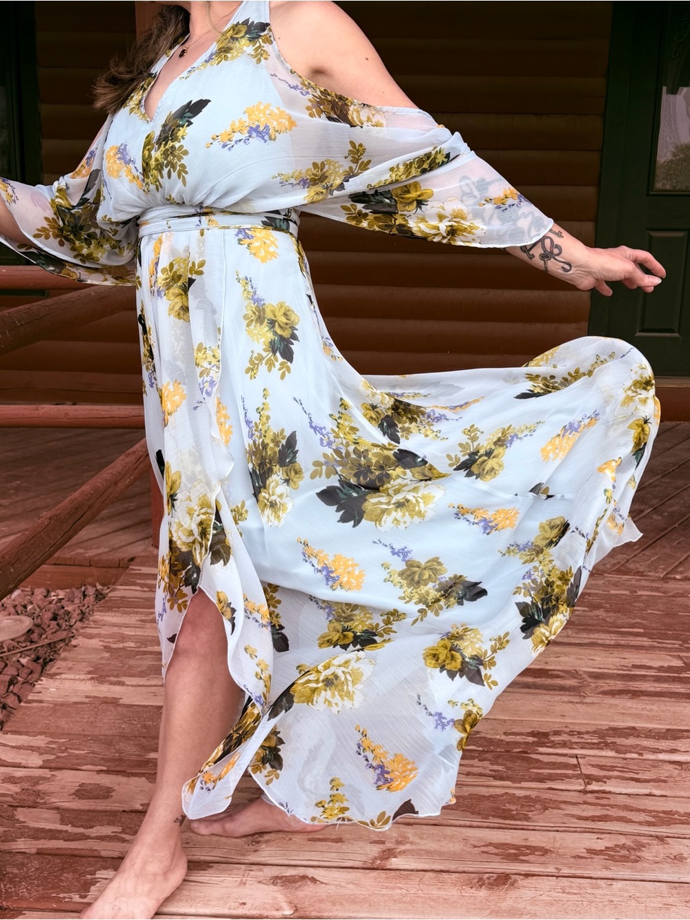 ASOS Pale Blue Cold-Shoulder Floral Maxi Dress Women’s Size 8